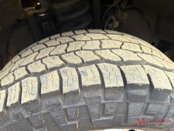 2012-ford-f250-xl-image-17