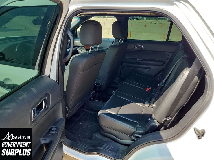 2017-ford-explorer-image-14