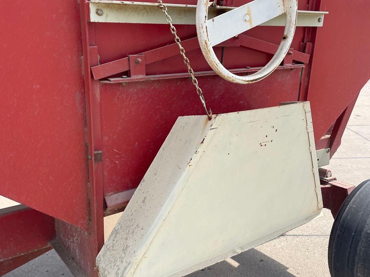 demco-325-image-8