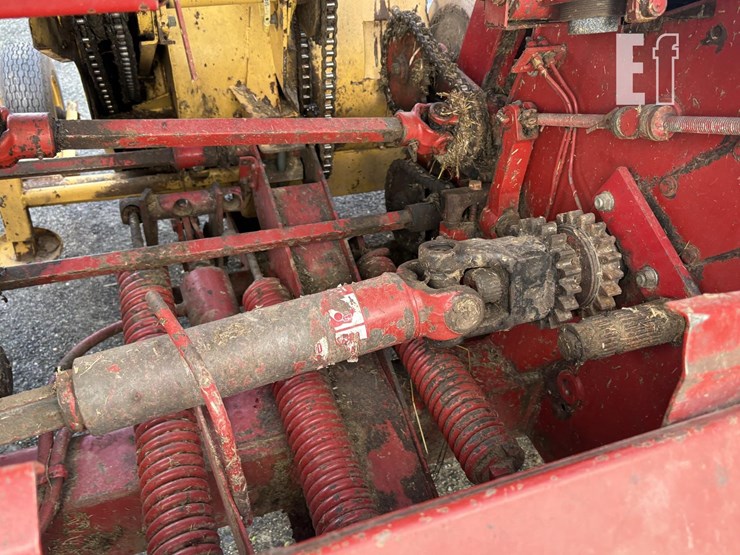 new-holland-900-image-19