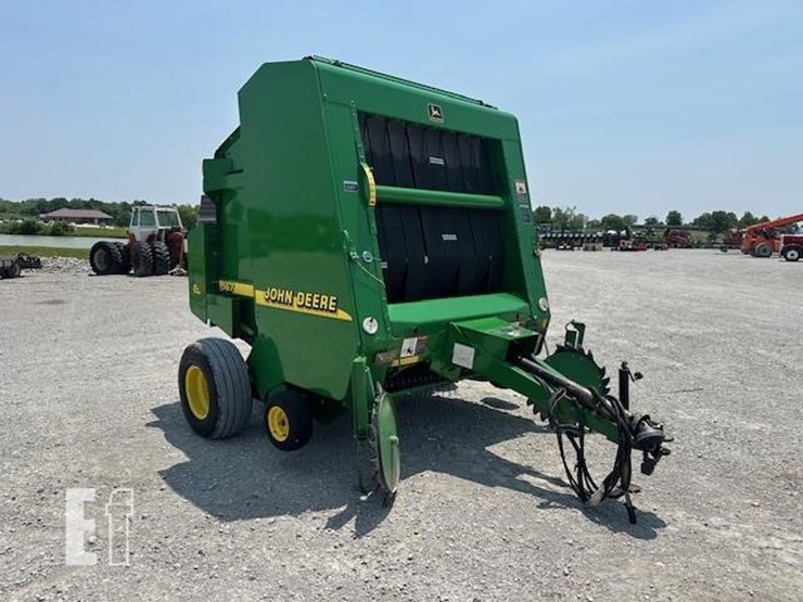 2001-john-deere-567-image-7