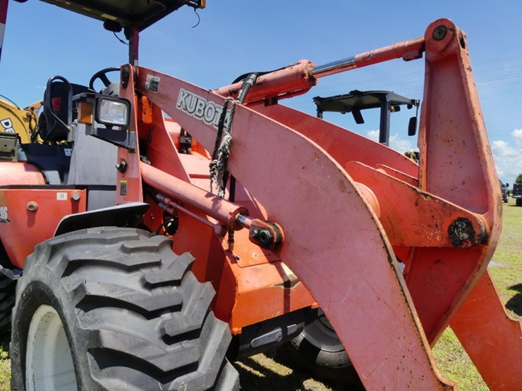 kubota-r520s-image-11