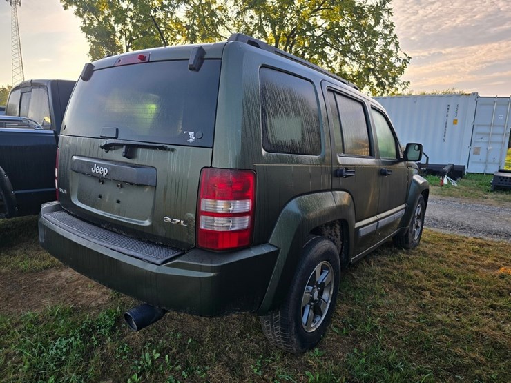 2008-jeep-liberty-image-4