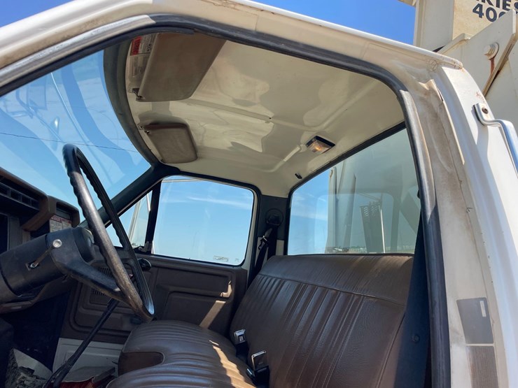 1993-ford-f700-image-36