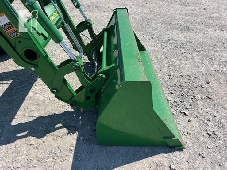 2021-john-deere-5075e-image-12