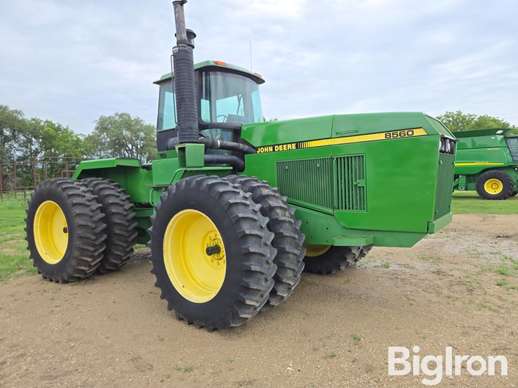 1990-john-deere-8560-image-3