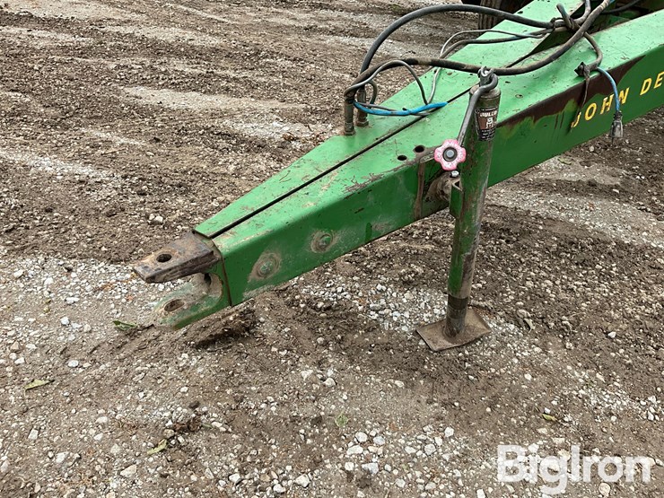 john-deere-7000-image-10