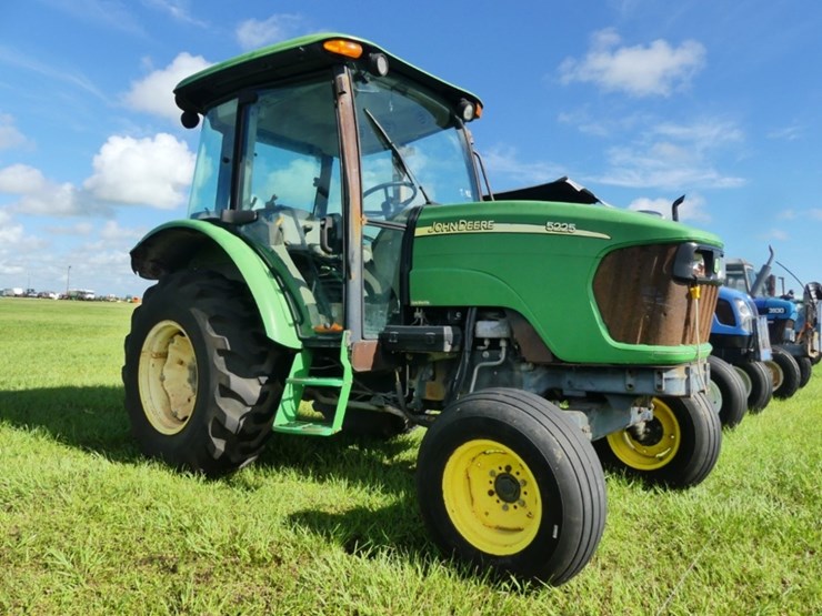 john-deere-5225-image-2