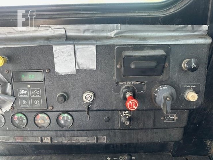 1988-john-deere-8820-image-21