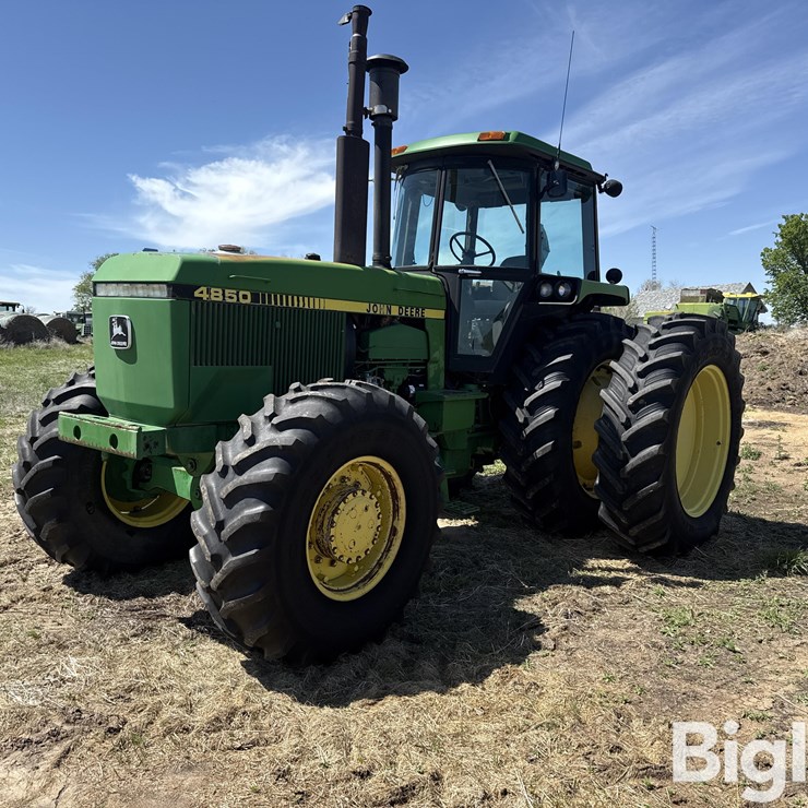 1983 JOHN DEERE 4850