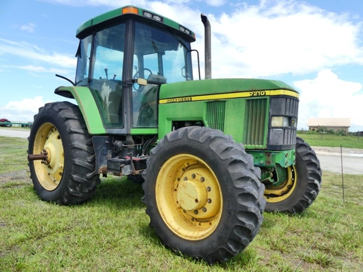 john-deere-7210-image-1