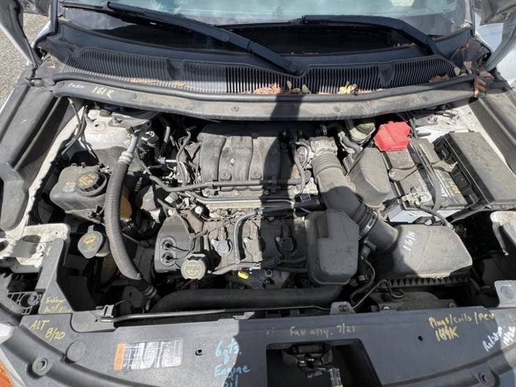 2014-ford-explorer-image-13