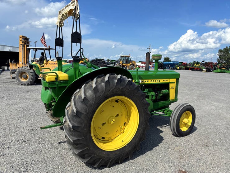 1958-john-deere-820-image-9
