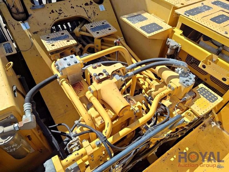 2016-komatsu-pc1250-image-46