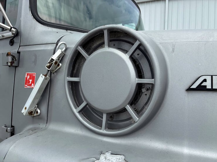 1992-ford-l-image-22