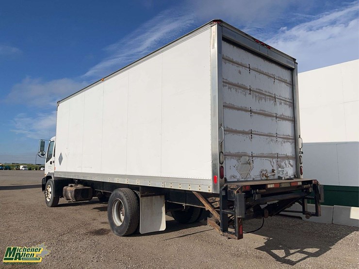 2005-gmc-t7500-image-9