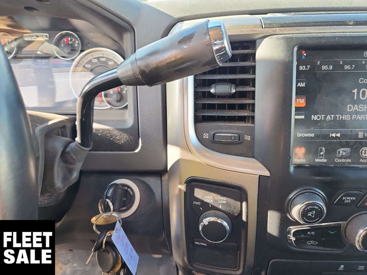 2013-ram-1500-slt-image-10