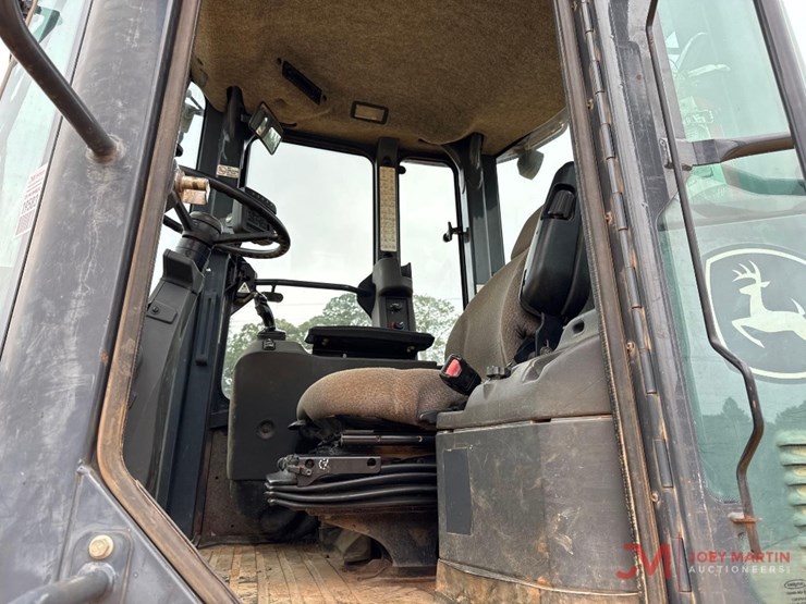 2016-deere-544k-image-18