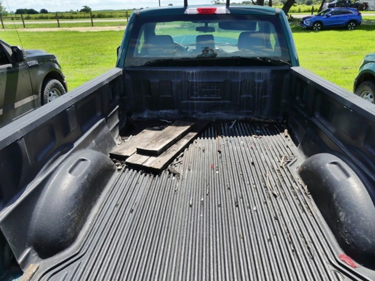 2019-ford-f150-xl-image-5