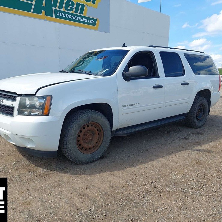 2014 CHEVROLET SUBURBAN