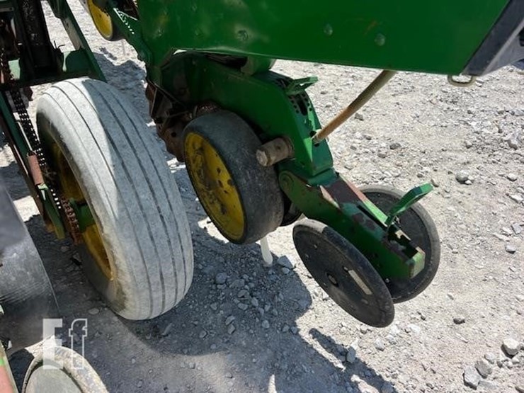 1993-john-deere-7200-image-21