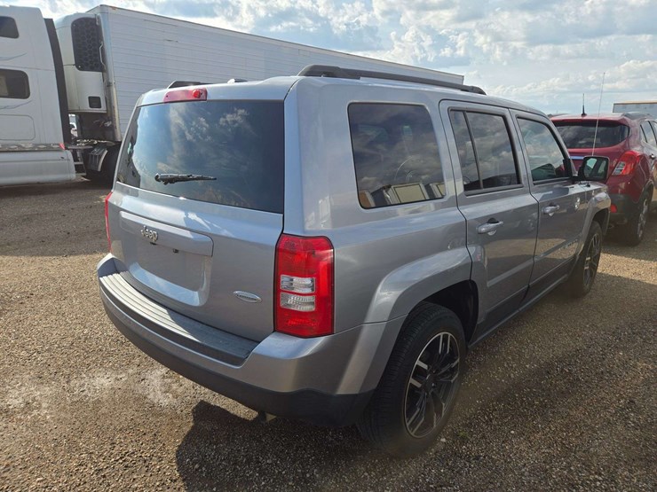 2016-jeep-patriot-image-3