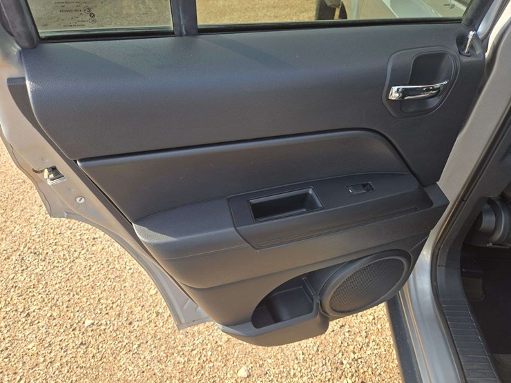 2016-jeep-patriot-image-9