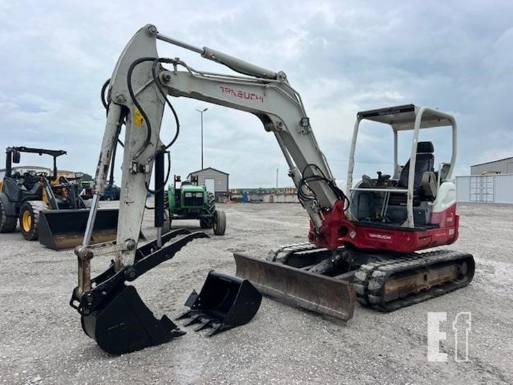 takeuchi-tb260-image-2