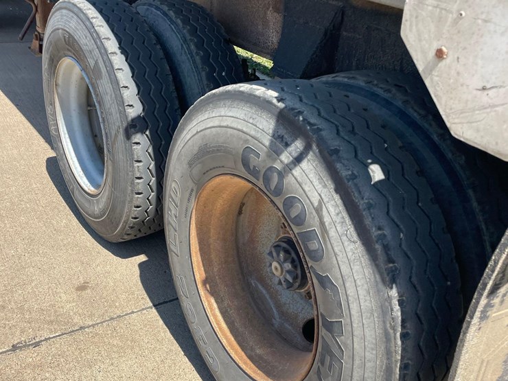 fruehauf-trailer-image-7
