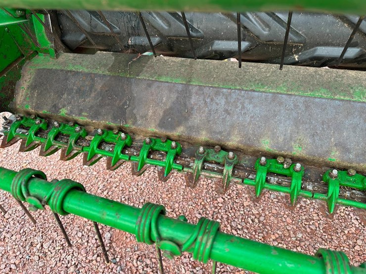 john-deere-820-image-13