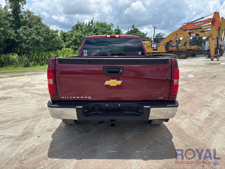 2013-chevrolet-silverado-1500-image-19