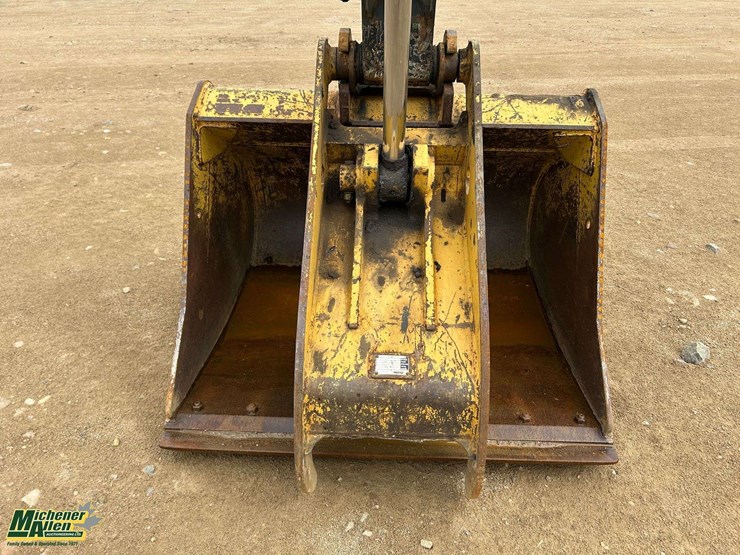 2014-deere-85g-image-10