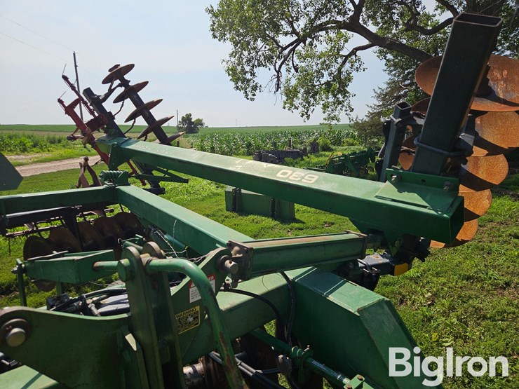 john-deere-630-image-14