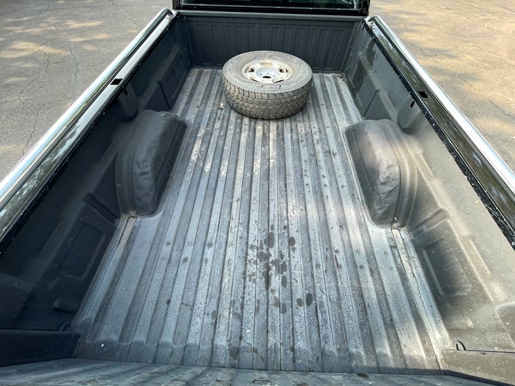 2002-chevrolet-silverado-1500-z71-image-5
