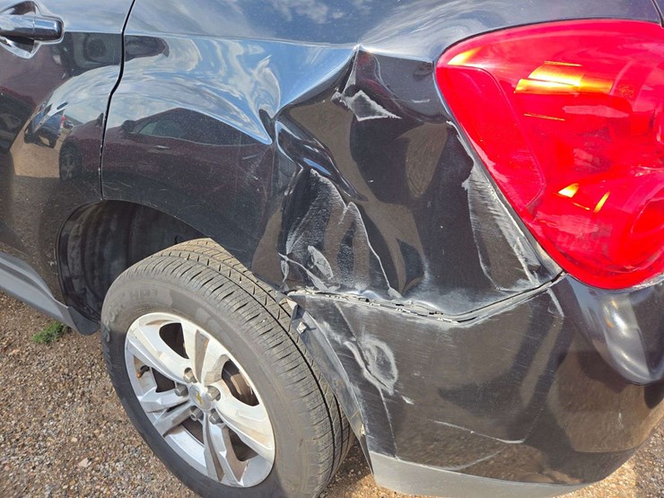 2015-chevrolet-equinox-ls-image-9