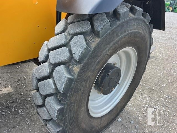 2015-jcb-507-42-image-33