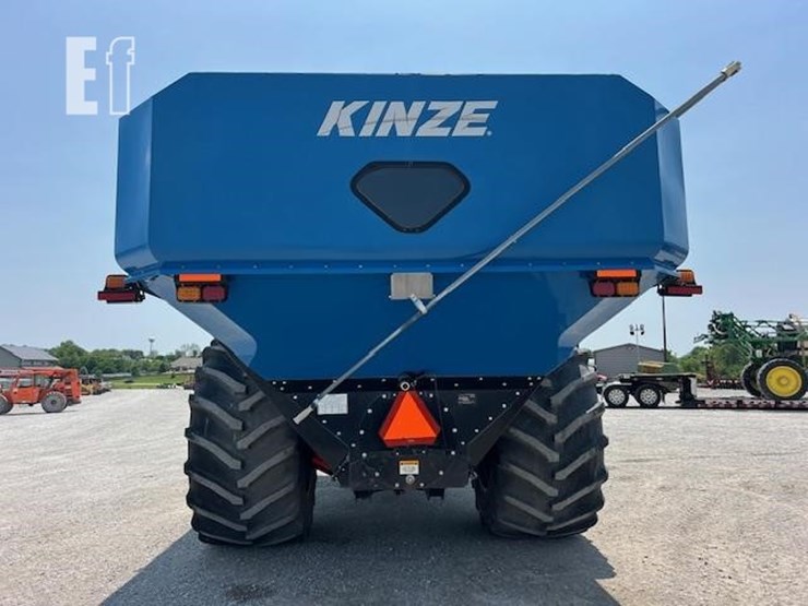 2014-kinze-1100-image-30