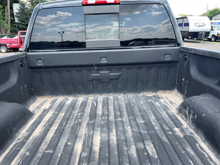 2018-chevrolet-silverado-1500-z71-image-23