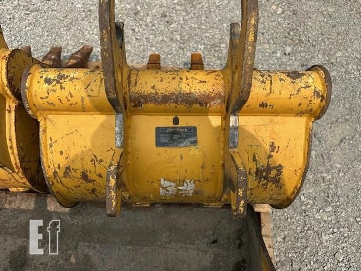 2014-deere-35g-image-41