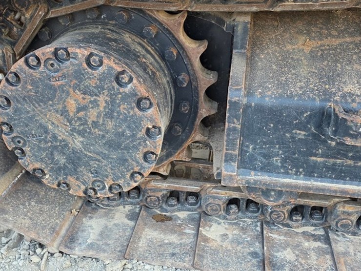 2013-deere-160g-lc-image-37