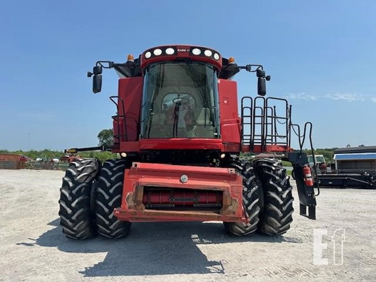 2009-case-ih-8120-image-8