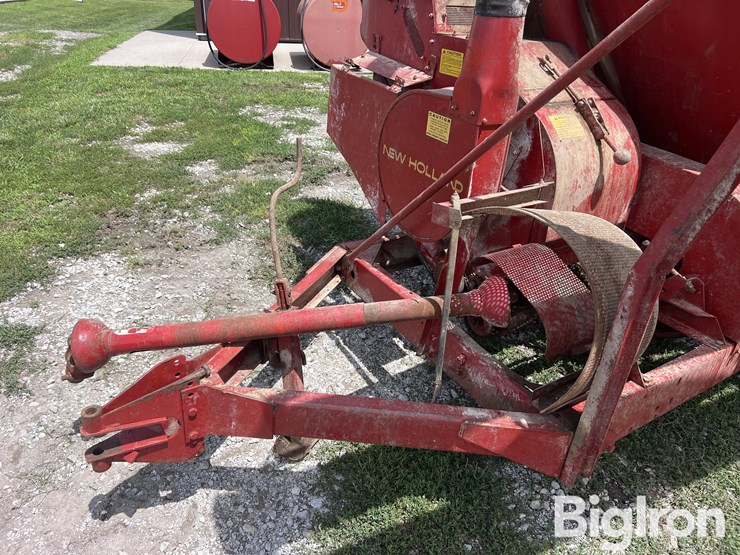 new-holland-353-image-9