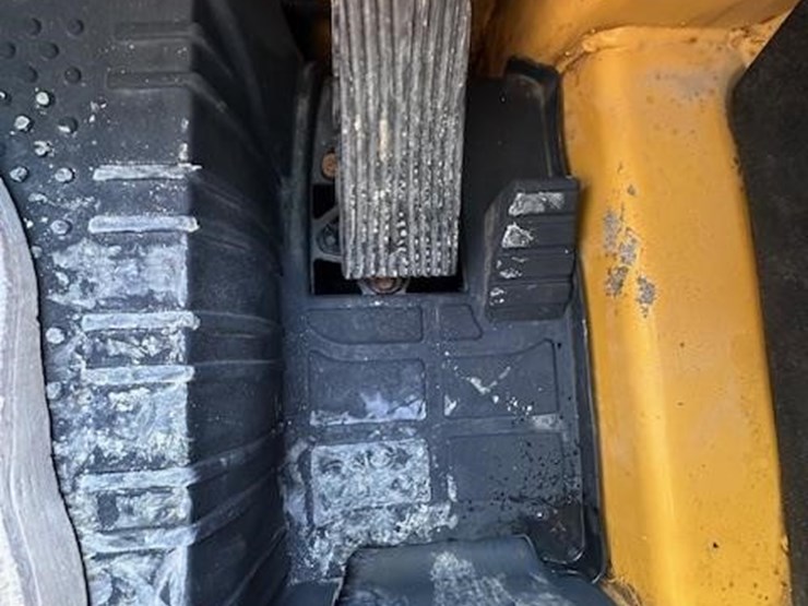 deere-317g-image-20