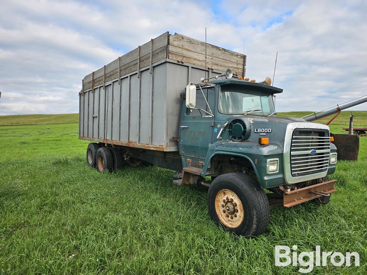 1986-ford-ln8000-image-3