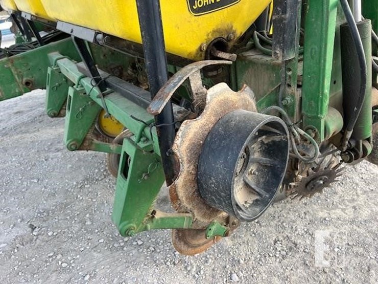 john-deere-1750-image-37