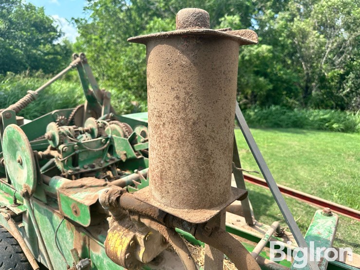 john-deere-224-image-19