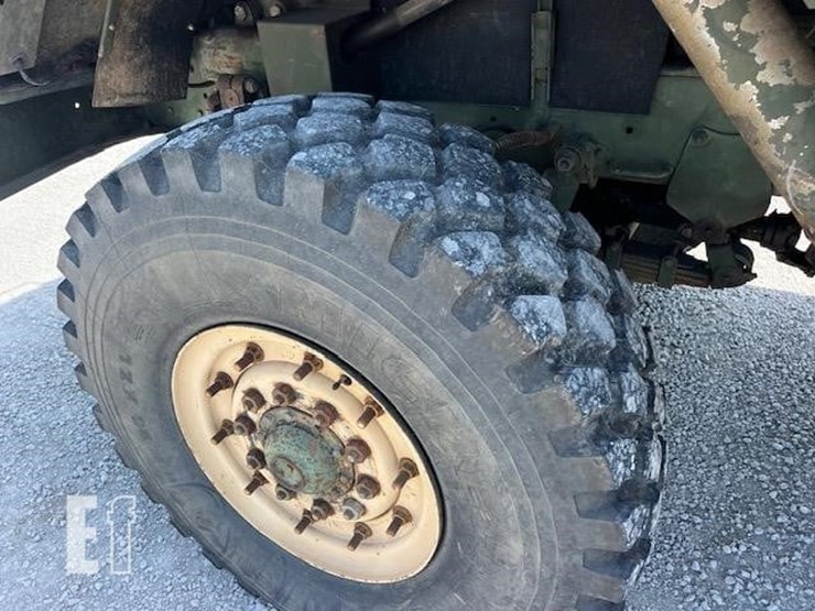 am-general-m923-image-27