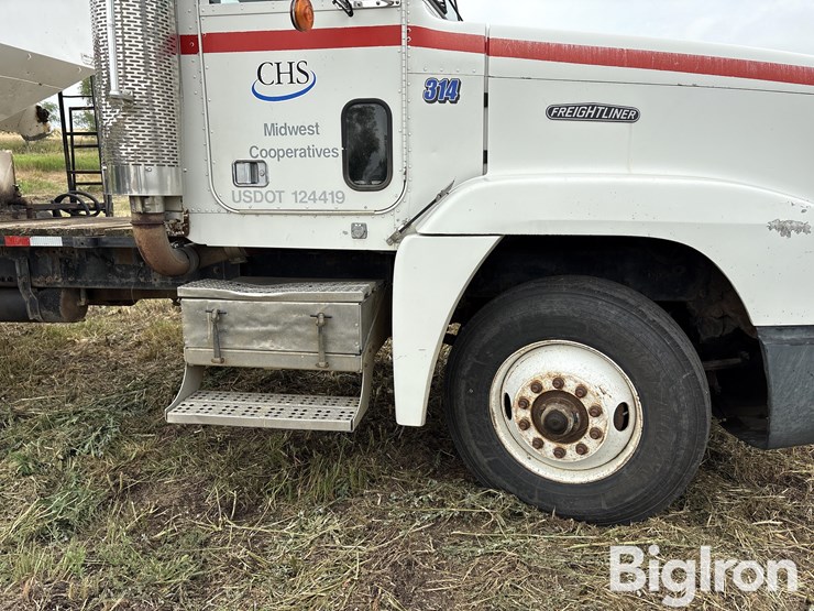 1989-freightliner-fld120-image-16