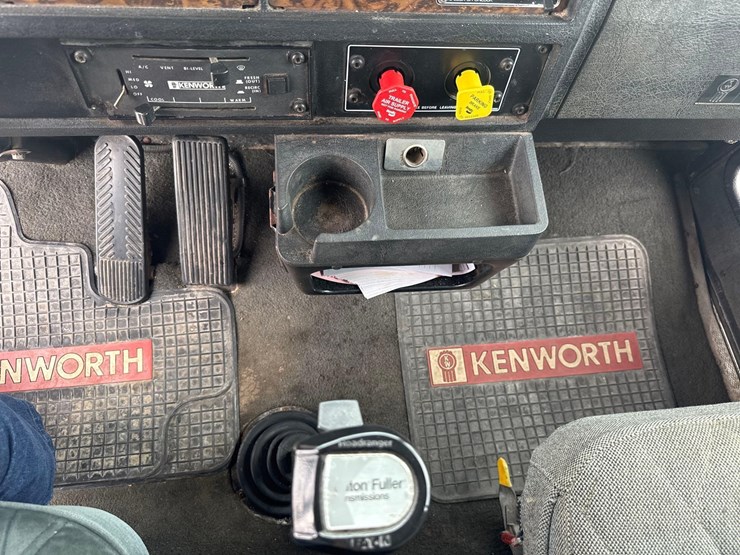 1994-kenworth-t600-image-47