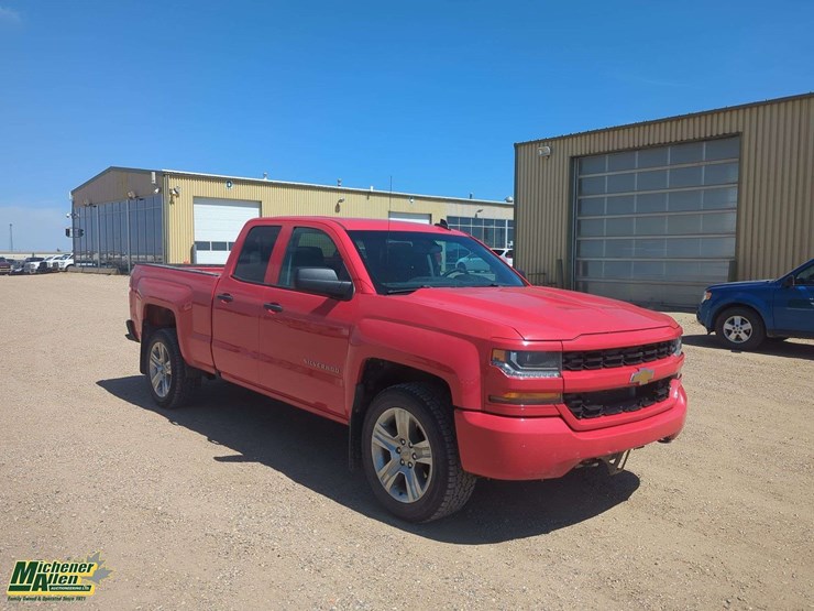 2016-chevrolet-silverado-1500-image-2